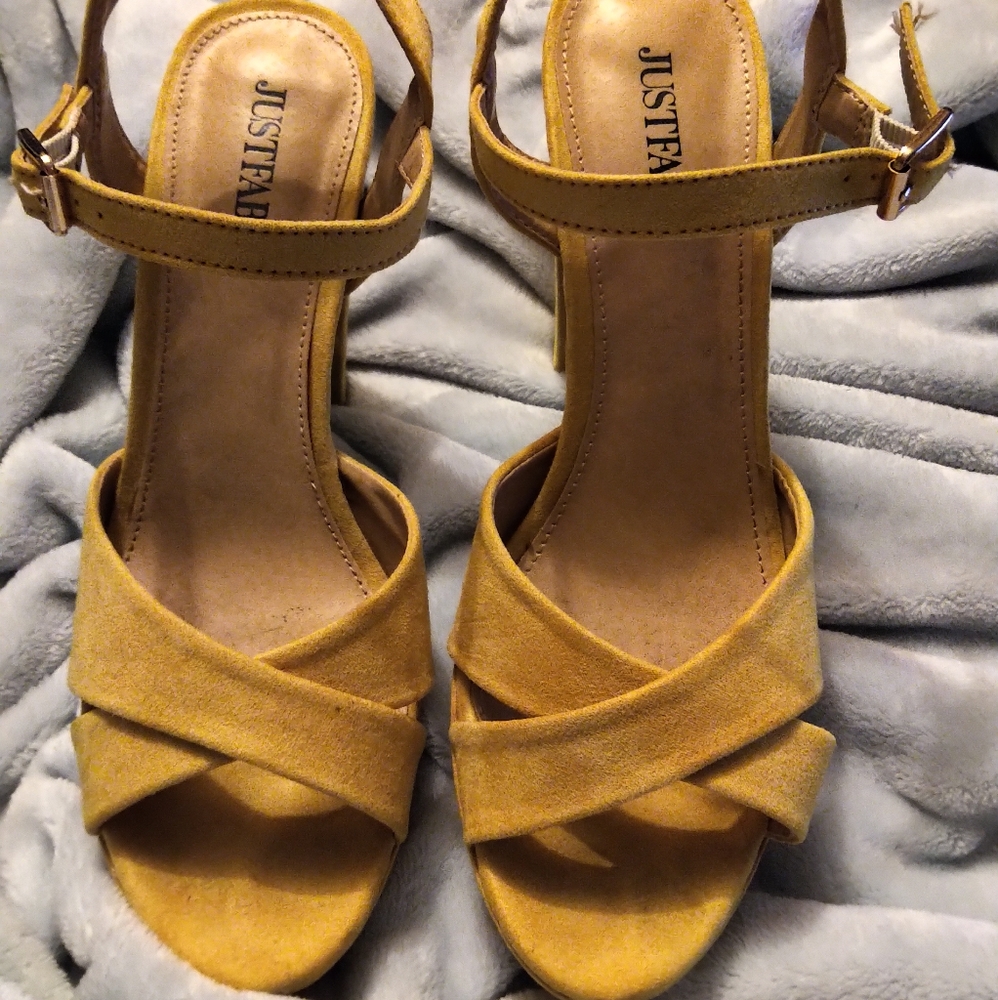 Just Fab Yellow platform chunky heel sandals 7 1/2